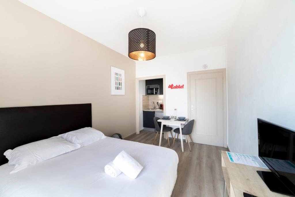 Apartment Hypercentre Avec Ascenseur Ail